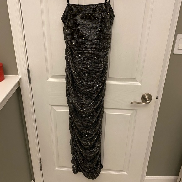 Black fashion nova dress - Picture 4 of 4